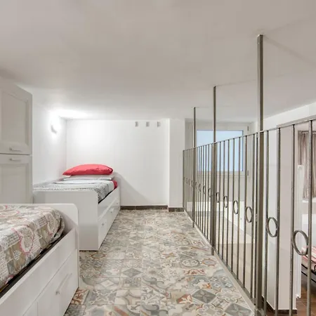 Apartment Italianflat - Subway