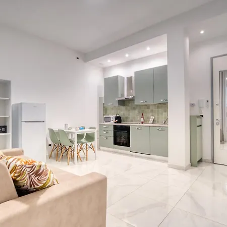 Italianflat - Subway Apartment