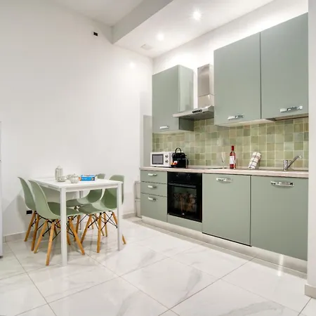 Italianflat - Subway Apartment *